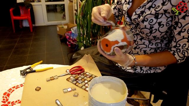 Декор горшка для цветов с помощью керамической плитки .DIY