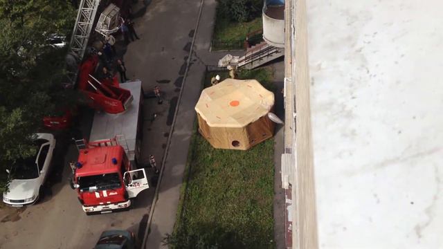 попытка прыгнуть из окна смотреть онлайн