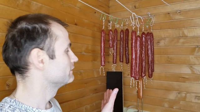 Домашняя сыровяленая колбаса. Очень вкусная!