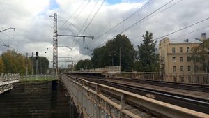Прибытие электрички на станцию Ланская (Облачный день на Ланской, часть 3)