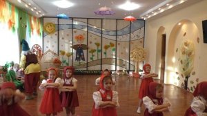 Средняя группа танец Бруснички