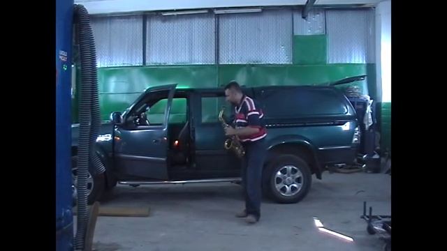 Lara Fabian Je T'aime -  sax alto  Мультиинструменталист Олег Переверзев