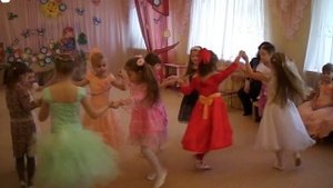 Танец с бусами