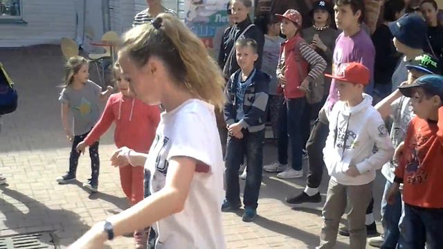 1 июня.День защиты детей. "Танцуй, пока молодой". Мастер-класс от "TOP JAM" смотреть онлайн