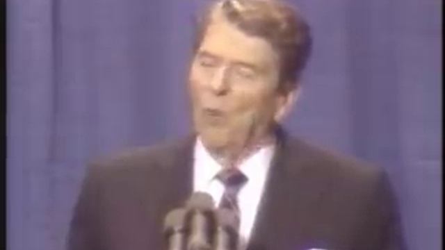 Reagan tells Soviet jokes смотреть онлайн