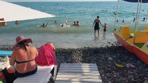 Летний отдых на море. Пляж Касабланка. Лазаревское Сочи. Хорошо оборудованный пляж. Погода июля 202