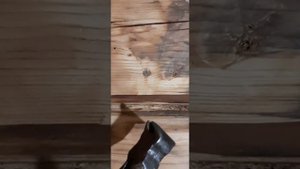 Как достать гвоздь из бревна #недоставаемыйгвоздь #ремонтпоженски
