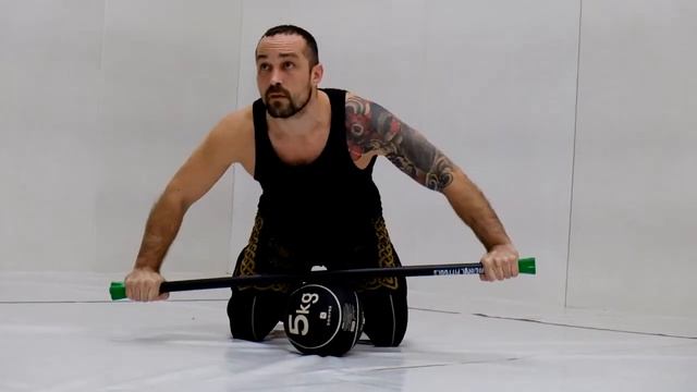 ☯️ Сложный баланс в упоре лёжа смотреть онлайн