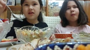 АСМР АДИНА РЫГНУЛА? смотрите до конца есть неудачные кадры