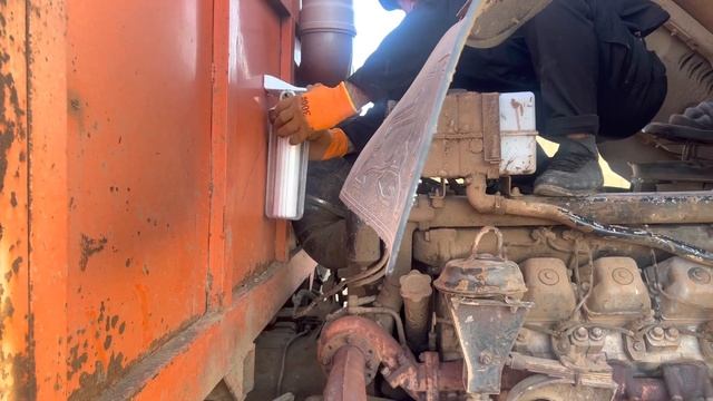 Меняем заглушку на камазе ,и ставим фильтр для промывки антифриза в системе? смотреть онлайн