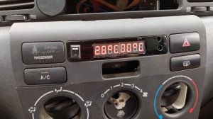 Часы на ардуино с 2 датчиками температуры в Toyota Corolla e120, серия 41