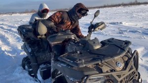 Покатушка на квадроцикле сфмото 600 по снегу.Застряли в поле в -20.