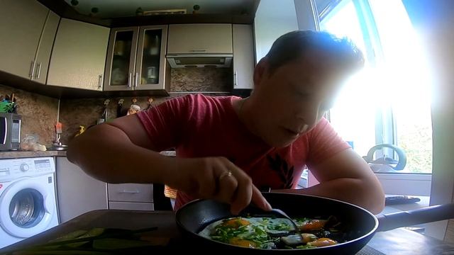 Куриные яйца домашние или покупные? Как отличить и какие вкуснее!