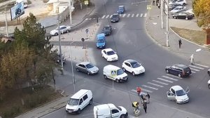 Девочка попала под машину. Сrop 720p.