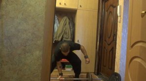 Штанга 40кг подъём одной рукой и после блин 20кг 1 рукой за бортик