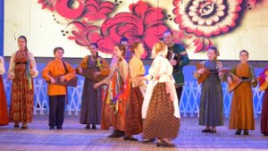 Фольклорные ансамбли Пряслице, Зарянка и инструментальная студия Изба (г.Екатеринбург)_У нас нынче в