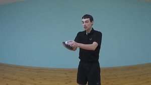 "Перекат мяча с одной стороны ракетки на другую".