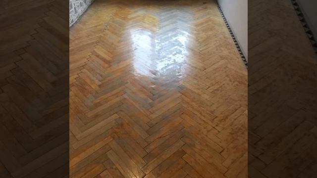 Фото до и после циклевки паркета.