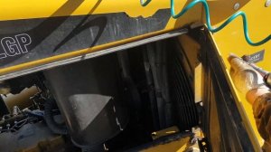 Техпривет. CAT D6N. Демонтаж двигателя CAT C6.6 в полевых условиях.
