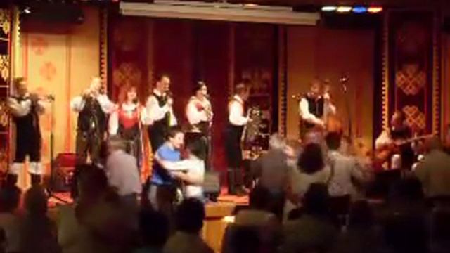 Robert Zupan U. S. Oberkrainer -Mit der kleinen Eisenbahn nach Oberkrain смотреть онлайн