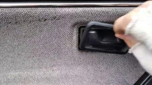 Как снять обшивку двери в VW Гольф 2?