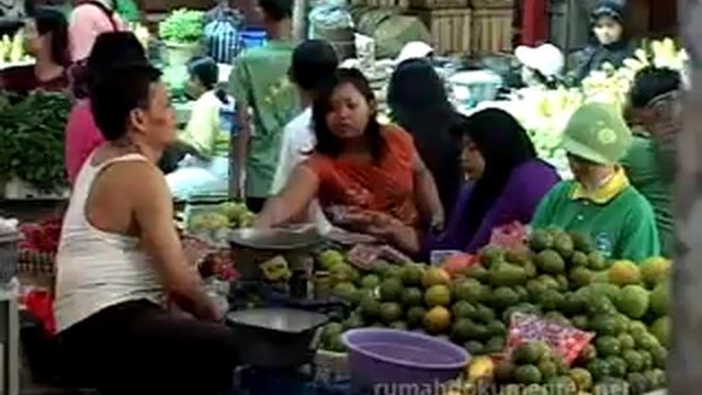 Pasar Gedhe Indonesia / Famous Market in Central Java смотреть онлайн
