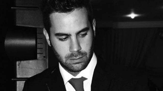 UN ZOMBIE A LA INTEMPERIE "Los flamenco Pop" смотреть онлайн