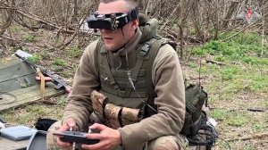 Операторы FPV-дронов наносят точные удары по пехоте ВСУ