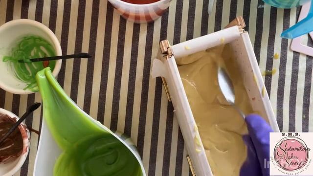 Мыло с нуля, холодным способом, на отваре календулы.  #мылоснуля #soapmaking #soap