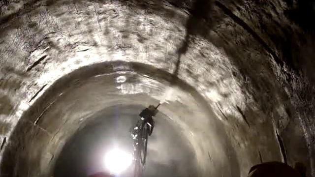 Tunel Miljevina-prskana hidroizolacija Masterseal 345 смотреть онлайн