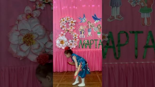 Танец с веерами. Цветение сакуры. Даша Усанова, 4,9г смотреть онлайн