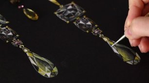 Природные роскошные камни в коллекции золотых украшений ЭЛЕГАНТНО в Санлайт/SUNLIGHT