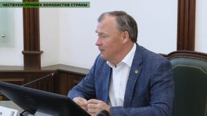 «Мы чествуем лучших хоккеистов страны»: Алексей Орлов встретился с командой «Юность»