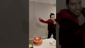 Поздравление от Артура Пирожкова!