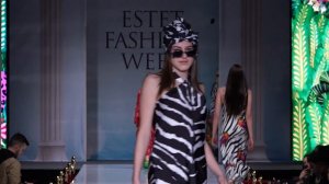Модели TOP SECRET в показе коллекции дизайнера Ксении Князевой на Estet Fashion Week. 15.04.22