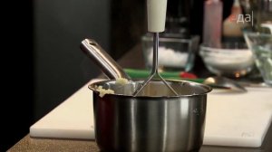 Филе камбалы со сливочным кремом и красным картофельным пюре
