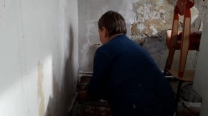 Ремонт в маленькой хрущевке. Штукатурим стены.8 день