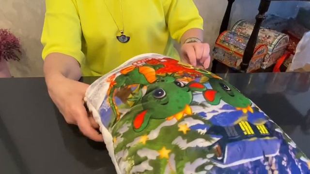 Подушка Малыши - сладкий новогодний подарок в мягкой игрушке