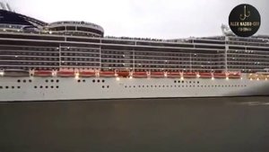 Рок-музыка через ГУДОК парохода!!Капитан-ДиДжей океанского супер-лайнера !! Rock and Ship !!!