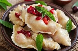 Вареники с Вишней на Пару Очень Вкусно.ТЕСТО.МУКА.ВИШНЯ.ФРУКТЫ.ЯЙЦА.КЕФИР.МУЛЬТИВАРКА.ВКУСНЯШКА.