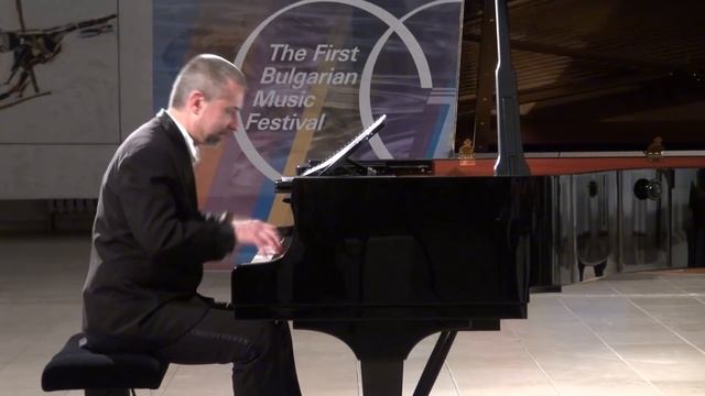 J. S. BACH - "Bourrée" from Suite BWV 996 in e minor - LIVE смотреть онлайн