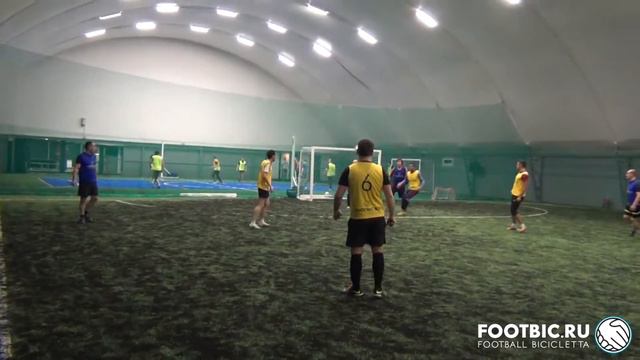 FOOTBIC.RU. Видеообзор 30.01.2017 Метро Марьина Роща. Любительский футбол