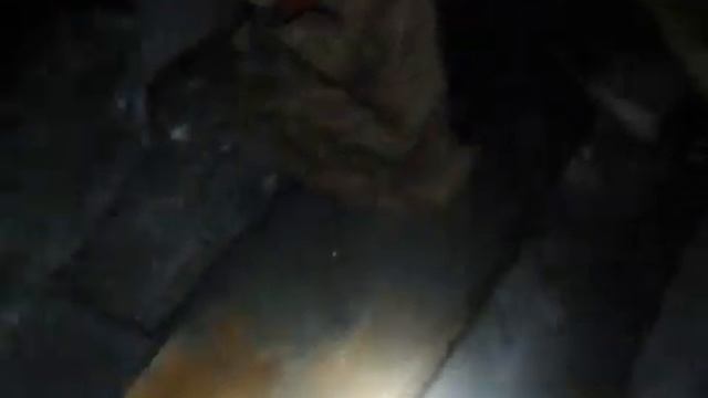 ПОИСК ЗОЛОТА В ЗАБРОШЕННОМ ДОМЕ/НАШЛИ СЕРЕБРЯННЫЙ КРЕСТИК! смотреть онлайн