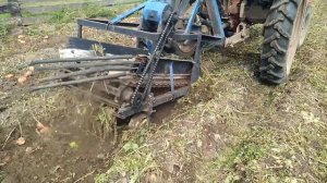 Т-25А:Выкапывание картофеля самодельной копалкой. 30 августа 2020 г.