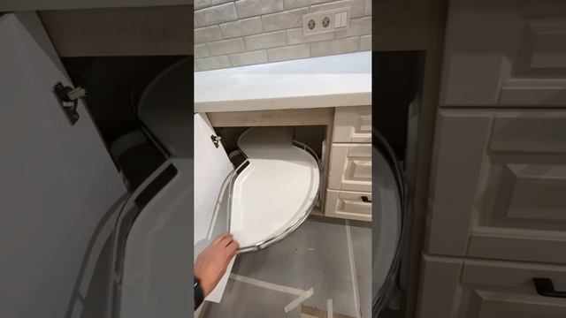 Эта кухня не оставит никого равнодушным. Интересный проект кухонного гарнитура от Planeta кухни