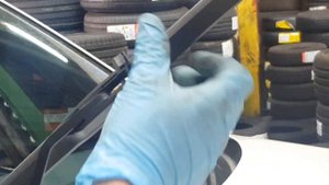 How to replace wiper blades on BMW X5 F15
