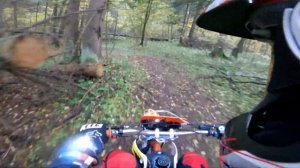 Катаюсь на питбайке в лесу. Звук мотора АСМР