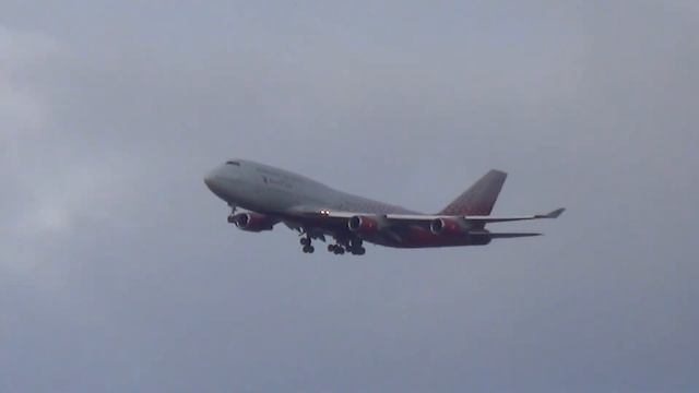 Boeing 747-446