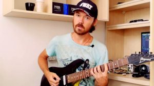 Как правильно ставить пальцы при игре на гитаре