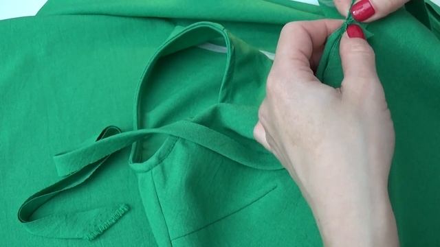 Как сшить платье по косой / Примерка / Обработала горловину пришлось переделать #vikisews
